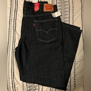 NWT Men’s Levi’s 550 relaxed fit 40x32 dark wash
